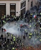 وفاة طفلة تشعل الغضب بين محتجين والشرطة الفرنسية
