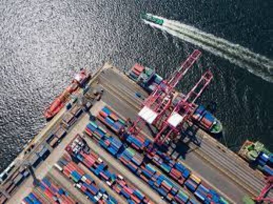 تراجع صادرات كوريا الجنوبية للشهر الـ12 تواليًا