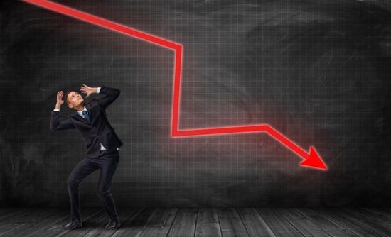 الخوف يسيطر على وول ستريت ومؤشر الجشع يهبط