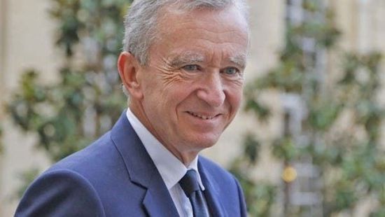 محامية الملياردير أرنو تنفي مزاعم تورطه في غسيل أموال