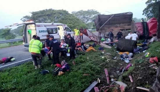 10 قتلى جراء انقلاب شاحنة تقل مهاجرين في المكسيك