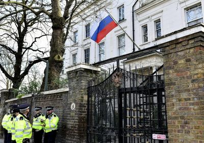 روسيا تدعو بريطانيا للاعتراف بمسؤوليتها عن التدمير الكامل لأوكرانيا