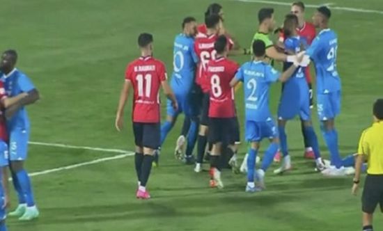 الهلال السعودي يقهر نساجي الإيراني بثلاثية