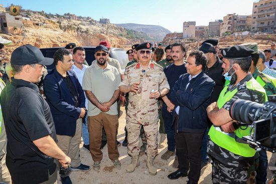 من درنة.. حفتر: سنحاسب المتسببين بالكارثة