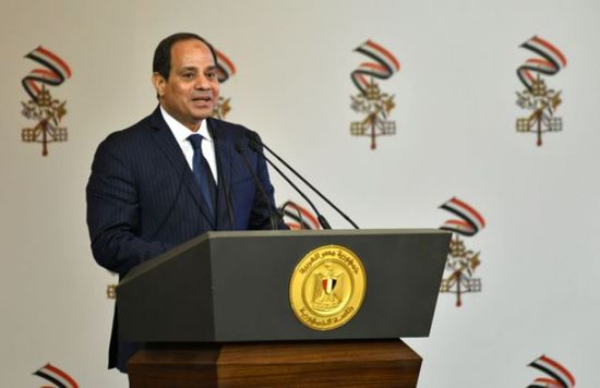 الرئيس المصري يوجه تحية خاصة للزعيم السادات في ذكري أكتوبر