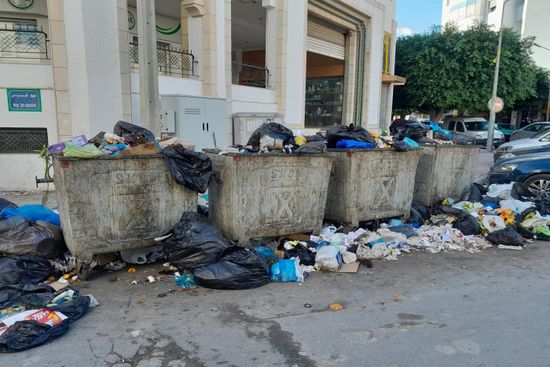 بسبب الإضراب.. بلدية تعلن تعطل رفع النفايات في تونس