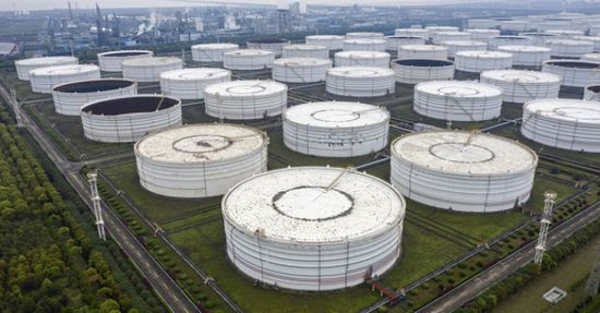 تراجع مخزونات النفط 2.2 مليون برميل