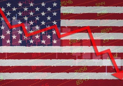 ملياردير أمريكي يحذر من تباطؤ الاقتصاد الأمريكي لارتفاع الفائدة