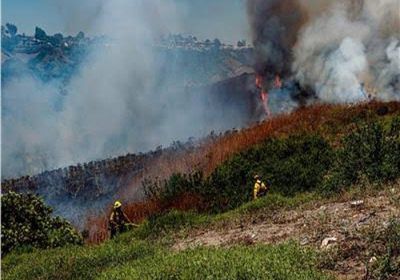 إجلاء الآلاف في جزيرة إسبانية مع تجدد حرائق الغابات