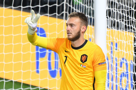 اختيار حارس مرمى جديد لتشكيلة هولندا المنهكة بسبب الإصابات