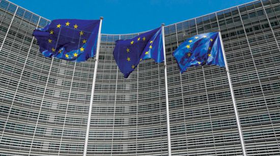 القطاع الخدمي في منطقة اليورو ينكمش للشهر الثاني