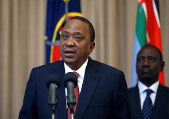 رئيس كينيا يخطط لطلب قرض من الصين