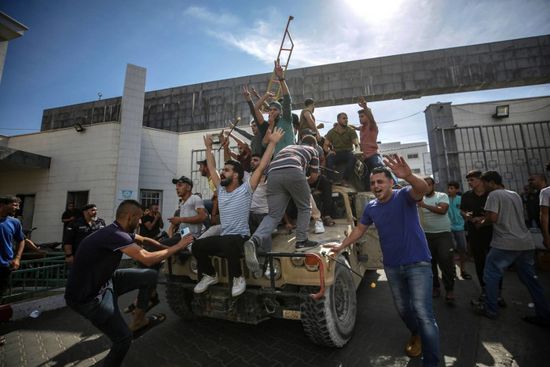 إسرائيل: "حماس" هاجمتنا برًا وبحرًا وجوًا