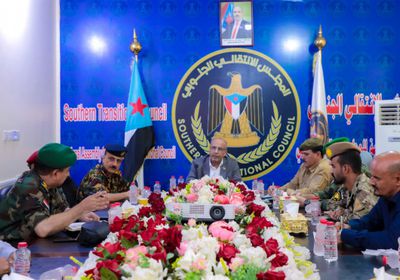 الكثيري يطلع على جهود تعزيز التنسيق الأمني في عدن