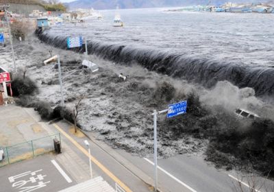 تحذير من تسونامي في اليابان