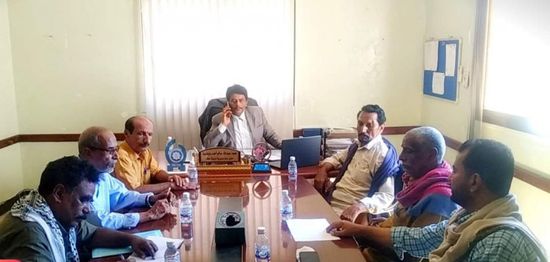 لجنة الخدمات بالجمعية الوطنية تزور مأمور مدينة المكلا