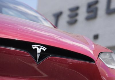 تسلا ترفع أجور عمالها في ألمانيا بعد انتقادات الاتحادات العمالية