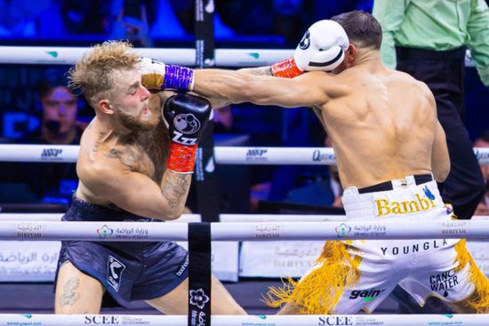 تومي فيوري يهزم كيه.إس.أي بالنقاط في مانشستر