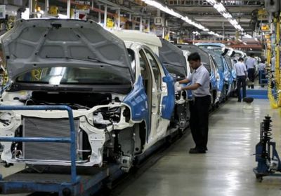 عمال السيارات بأمريكا يتهمون الشركات بالجشع واستغلال المؤقتين