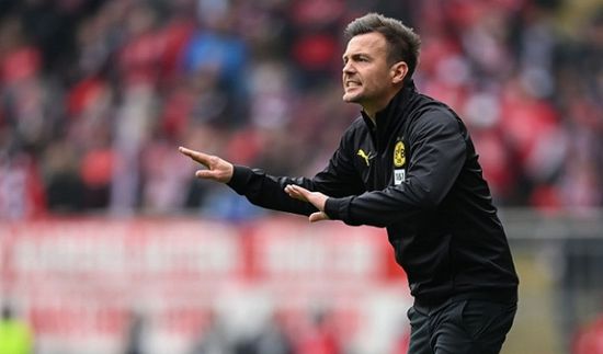 أوجسبورج يعين تورب مدربا له