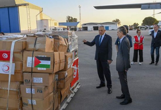 عبر مصر.. تونس ترسل طائرة إغاثية لدعم الشعب الفلسطيني
