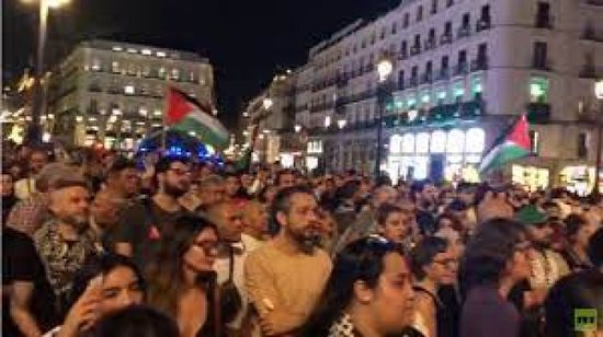    آلاف الأشخاص في مدريد ينظمون تظاهرة دعم لفلسطين