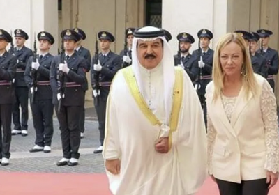 ملك البحرين يؤكد على دعم تحقيق السلام والاستقرار