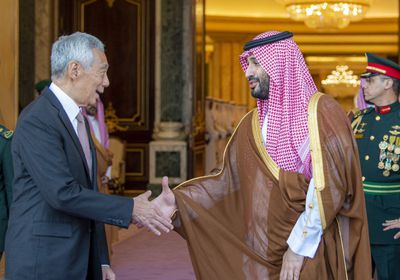 ولي العهد السعودي يبحث مع كيشيدا أوضاع غزة