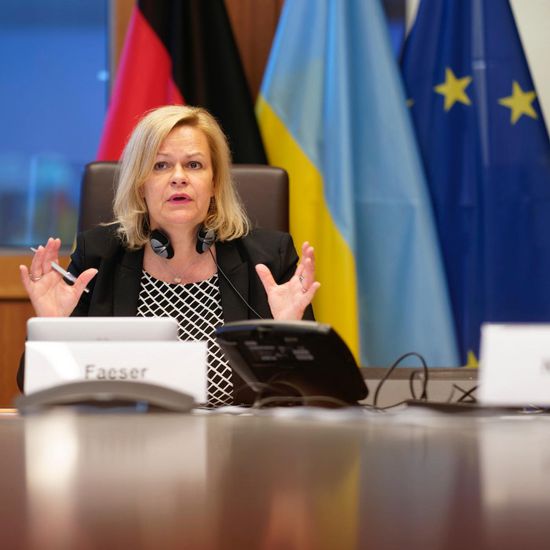 وزيرة الداخلية الألمانية تدعو لترحيل داعمي حماس