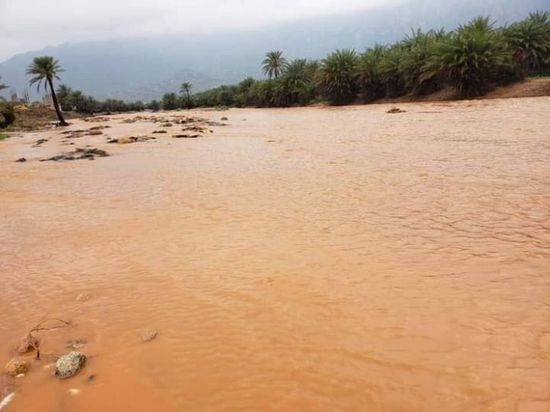 جريان سيول وطقس عاصف في سقطرى مع اقتراب "تيج"