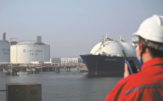 الصين تحث شركات الغاز على تعزيز المخزونات قبل الشتاء