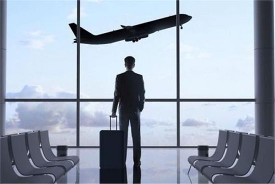 القضاء الغيني يمنع 34 مسؤولًا ماليًا من مغادرة البلاد