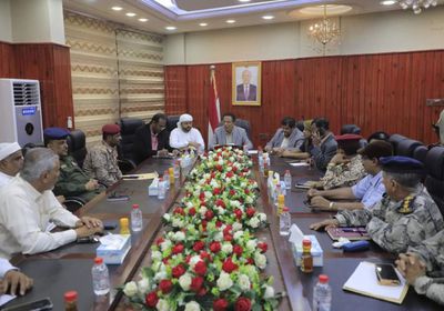 طوارئ المهرة تقرر تجهيز مراكز إيواء مع اقتراب الإعصار