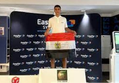  المصري علي عزت يتوج ببطولة رومانيا للإسكواش