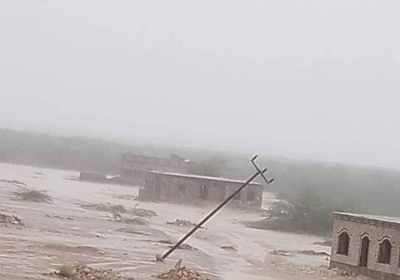 اشتداد تأثيرات الإعصار المداري "تيج" على سواحل المهرة