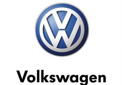 فولكس فاجن تخفض توقعاتها للربحية بعد نتائج فصلية ضعيفة