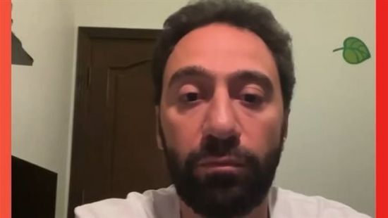 بسبب غزة.. محمد سلام يعتذر عن تقديم مسرحيته بالسعودية