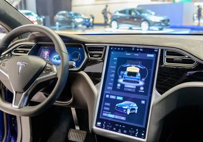 تسلا تنفق 9 مليارات دولار على توسيع إنتاجها وتطوير منتجات