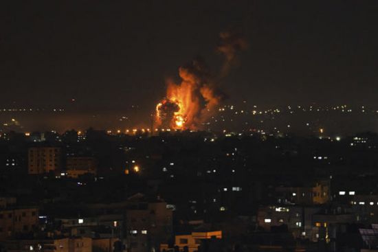 إسرائيل تقصف جنوب غزة