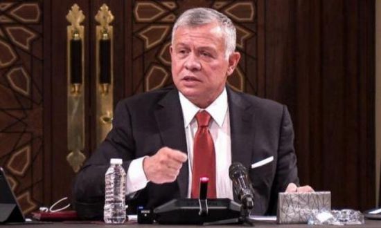 العاهل الأردني يحذر من اتساع رقعة الحرب بغزة
