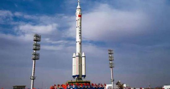 الصين أرسلت إلى الفضاء بعثتها "شنتشو-17"