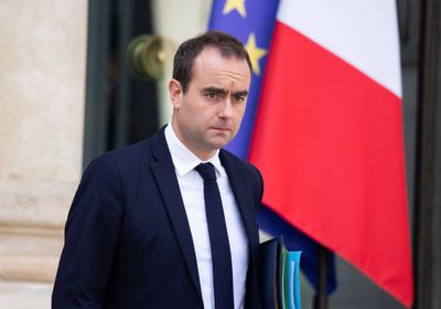 وزير الدفاع الفرنسي يزور لبنان وسط تصاعد التوتر بالشرق الأوسط