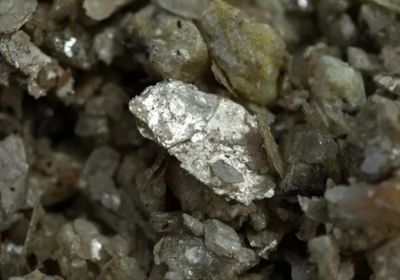 "إس كيو إم" تشتري "أزور" لليثيوم بعد رفع عرضها إلى مليار دولار