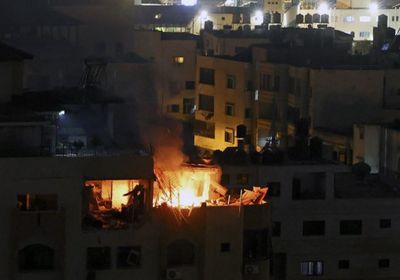 مقتل 15 فلسطينيًا في قصف إسرائيلي بغزة