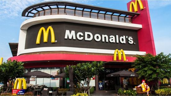 مبيعات ماكدونالدز تنمو 8.8% في الربع الثالث من 2023