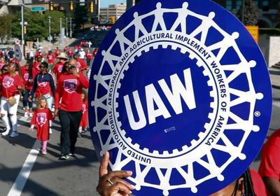 جنرال موتورز تنهي إضراب عمالها بعد التوصل إلى تسوية