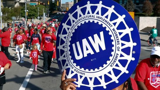 جنرال موتورز تنهي إضراب عمالها بعد التوصل إلى تسوية