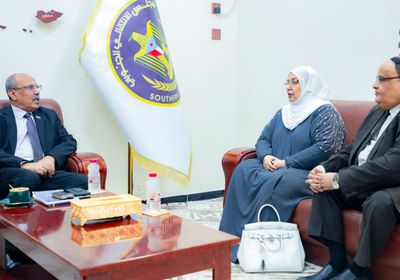 الكثيري يطلع على أعمال هيئة مكافحة الفساد