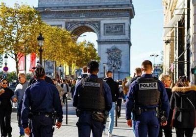 الشرطة الفرنسية تطلق النار على سيدة "هتفت الله أكبر" في باريس