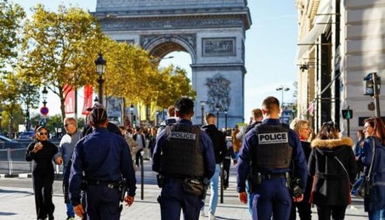 الشرطة الفرنسية تطلق النار على سيدة "هتفت الله أكبر" في باريس